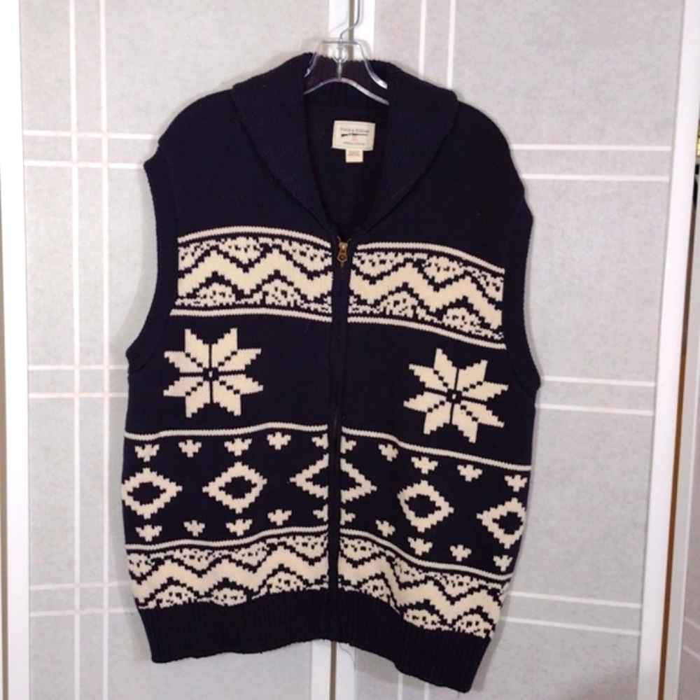 Field & Stream man's knit black and cream zippered vest XL